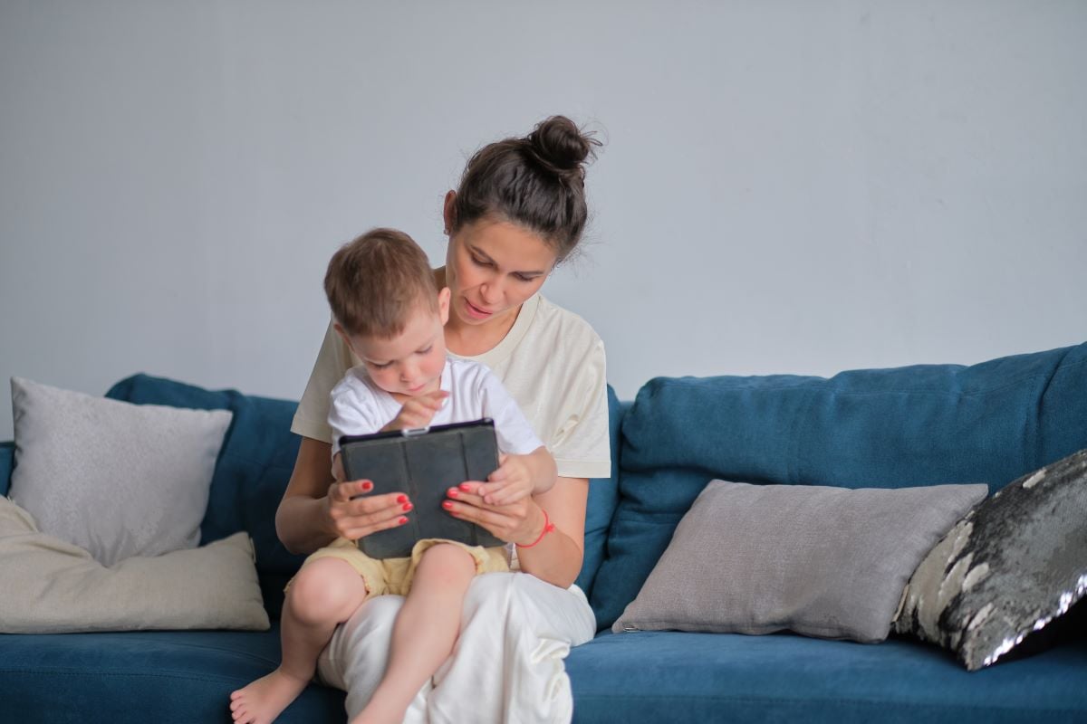 Too Much Screen Time Harms Preschoolers Sleep Behavior | Powers Health